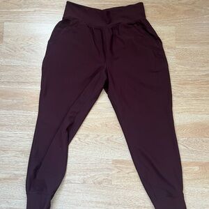 Dark purple/maroon jogger leggings
